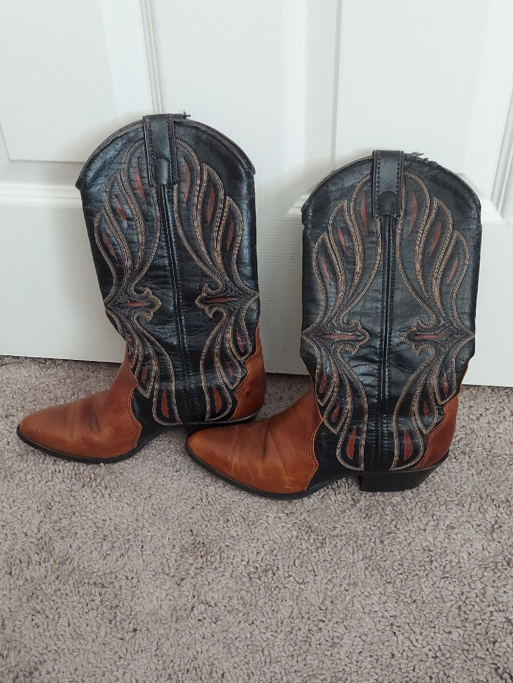Two-Tone Western Cowboy Boots - Black & Brown